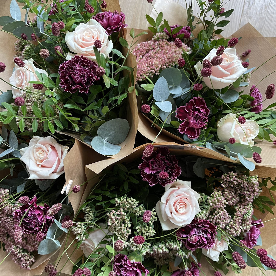 Choosing the Perfect Luxury Flowers for Birthdays, Anniversaries, and More